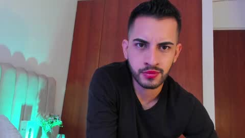 YOURBOYNEXTDOOR online show from 30, 12, 2024