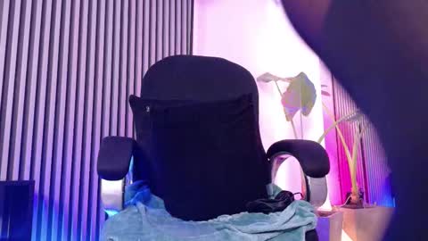 Selena online show from 27, 11, 2025