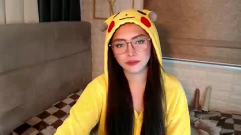 JEN  online show from 7, 1, 2025