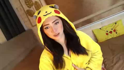 JEN  online show from 3, 10, 2025