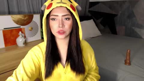 JEN  online show from 11, 10, 2025