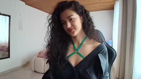 yourdreamgirl2025 online show from 29, 10, 2025