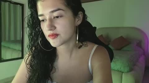 yourdreamgirl2025 online show from 30, 4, 2026