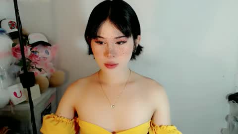 PrettyElla online show from 9, 10, 2025