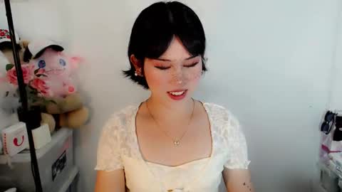 PrettyElla online show from 21, 10, 2025