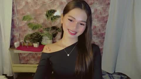 Snapshot of yourfavoratesunshine chatting on 10, 5, 2026 Sunshine online show from 10, 5, 2026