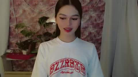 Snapshot of yourfavoratesunshine chatting on 14, 5, 2026 Sunshine online show from 14, 5, 2026