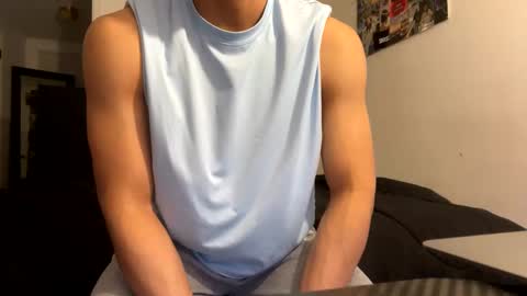 Snapshot of yourguuy21 chatting on 23, 11, 2025 yourguuy21 online show from 23, 11, 2025