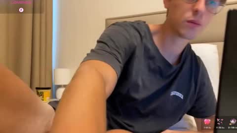 Chris online show from 24, 10, 2025