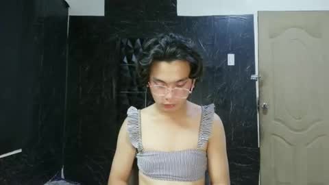 yourhotdodz online show from 27, 3, 2026