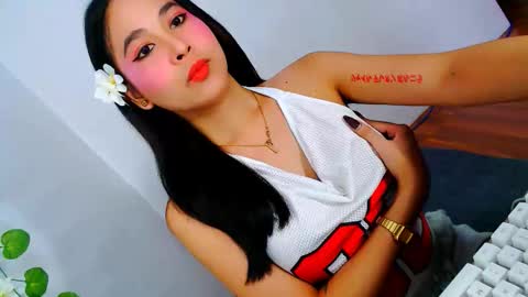 Snapshot of yourhumiliationgirl chatting on 12, 11, 2025 yourhumiliationgirl online show from 12, 11, 2025