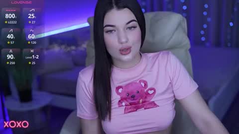 L O L A online show from 26, 11, 2025