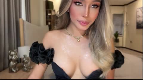 Snapshot of yourlovingpearlita1000 chatting on 7, 11, 2025 Pearl online show from 7, 11, 2025