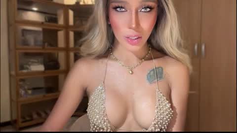 Snapshot of yourlovingpearlita1000 chatting on 21, 11, 2025 Pearl online show from 21, 11, 2025