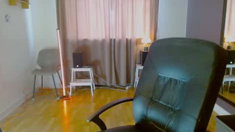 Nora online show from 7, 3, 2026