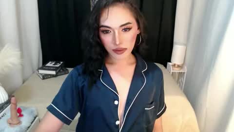 Snapshot of yournaughtykendal chatting on 23, 3, 2026 TIFFANY SUCKING QUEEN online show from 23, 3, 2026