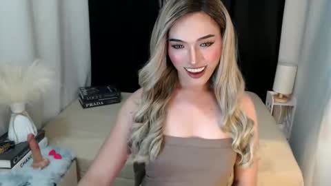 Snapshot of yournaughtykendal chatting on 29, 3, 2026 TIFFANY SUCKING QUEEN online show from 29, 3, 2026