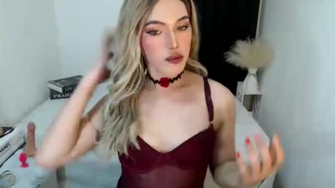 Snapshot of yournaughtykendal chatting on 25, 4, 2026 TIFFANY SUCKING QUEEN online show from 25, 4, 2026