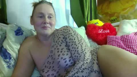 Snapshot of yoursexkroshka chatting on 21, 9, 2025 kroshka online show from 21, 9, 2025