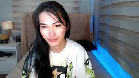    online show from 13, 10, 2025