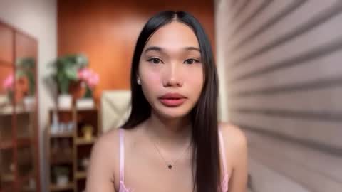 yoursluttyashxx online show from 23, 3, 2026