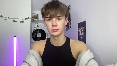 Snapshot of yoursweetyguy chatting on 28, 4, 2026 yoursweetyguy online show from 28, 4, 2026