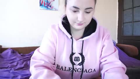 Snapshot of yourswetiegirl chatting on 23, 4, 2026 Sofia online show from 23, 4, 2026