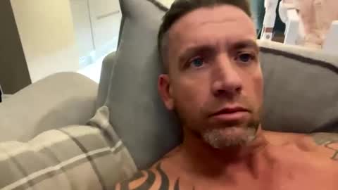 Snapshot of youwantus69 chatting on 22, 1, 2025 You want us 69 online show from 22, 1, 2025