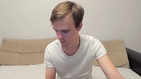 Yue Lang and Samm online show from 6, 10, 2025