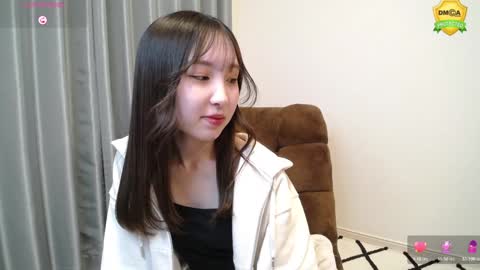 yui_x online show from 11, 1, 2025