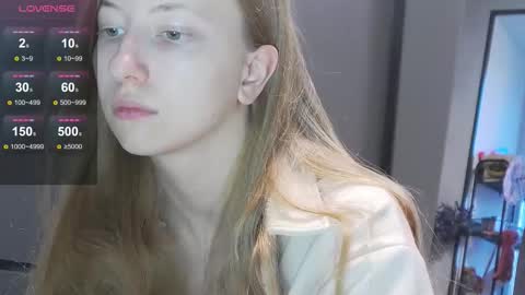 Snapshot of yuki_bloom chatting on 23, 10, 2025 yuki_bloom online show from 23, 10, 2025