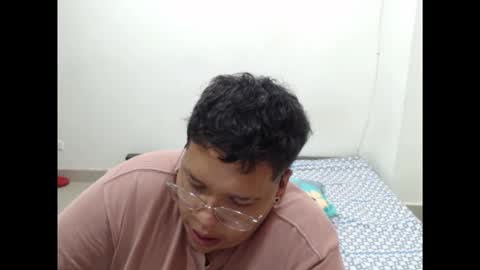 yul and val couple online show from 23, 12, 2025