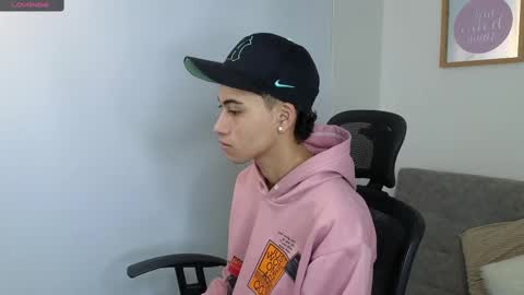 Snapshot of yulian_vasquez chatting on 25, 9, 2025 yulian_vasquez online show from 25, 9, 2025