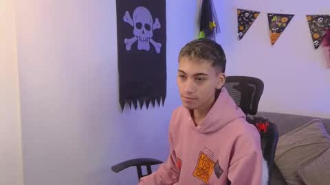 Snapshot of yulian_vasquez chatting on 18, 10, 2025 yulian_vasquez online show from 18, 10, 2025