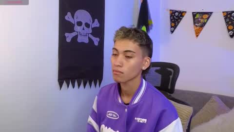 Snapshot of yulian_vasquez chatting on 20, 10, 2025 yulian_vasquez online show from 20, 10, 2025