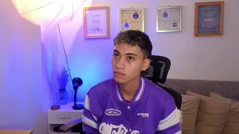 Snapshot of yulian_vasquez chatting on 5, 11, 2025 yulian_vasquez online show from 5, 11, 2025