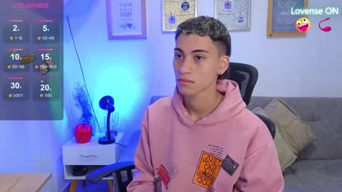 Snapshot of yulian_vasquez chatting on 14, 11, 2025 yulian_vasquez online show from 14, 11, 2025