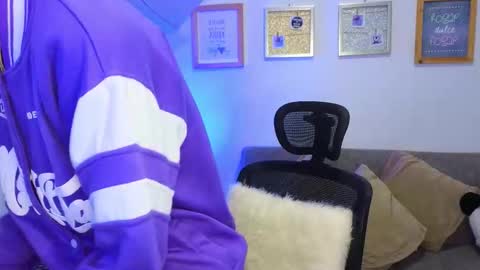 Snapshot of yulian_vasquez chatting on 22, 11, 2025 yulian_vasquez online show from 22, 11, 2025