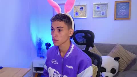 yulian_vasquez online show from 18, 12, 2025