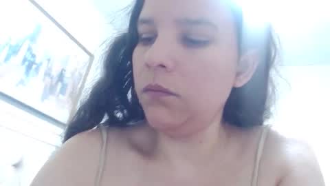 yuliana_25 online show from 5, 4, 2026