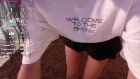 yuliethpetite online show from 4, 11, 2025