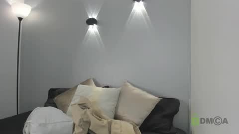 Snapshot of yulievans chatting on 12, 1, 2025 yulievans online show from 12, 1, 2025