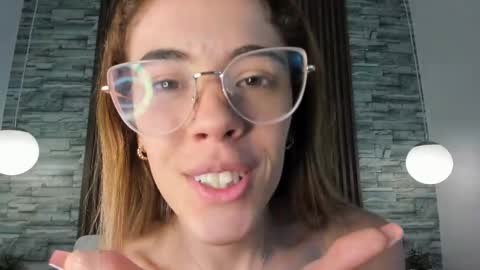 Snapshot of yulievans chatting on 23, 1, 2025 yulievans online show from 23, 1, 2025