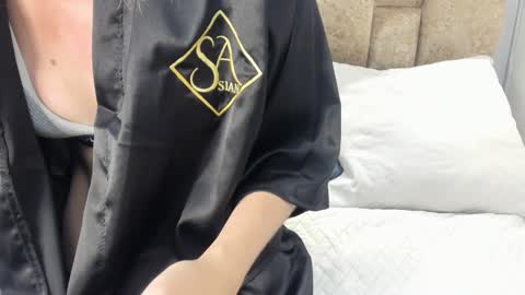 Snapshot of yulievans chatting on 7, 2, 2025 yulievans online show from 7, 2, 2025