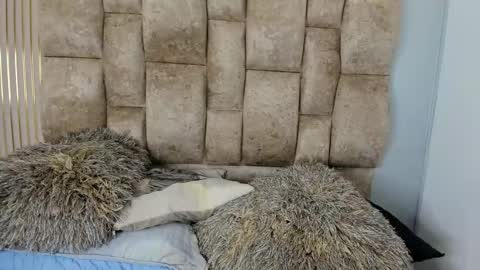 Snapshot of yulievans chatting on 6, 3, 2025 yulievans online show from 6, 3, 2025