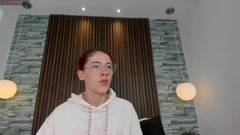 Snapshot of yulievans chatting on 15, 10, 2025 yulievans online show from 15, 10, 2025