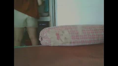 Snapshot of yumi123_ chatting on 16, 10, 2025 yumi123_ online show from 16, 10, 2025