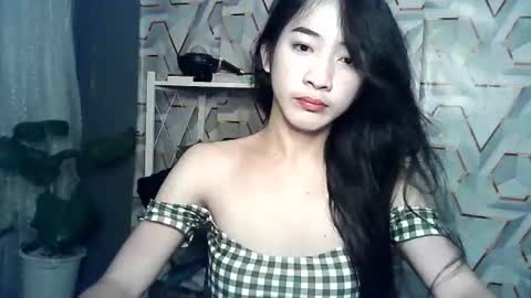 yumi_18 online show from 28, 11, 2025