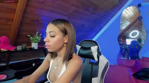 yumi_hanna online show from 15, 12, 2025