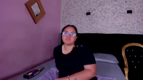 YumiViolet online show from 9, 2, 2026